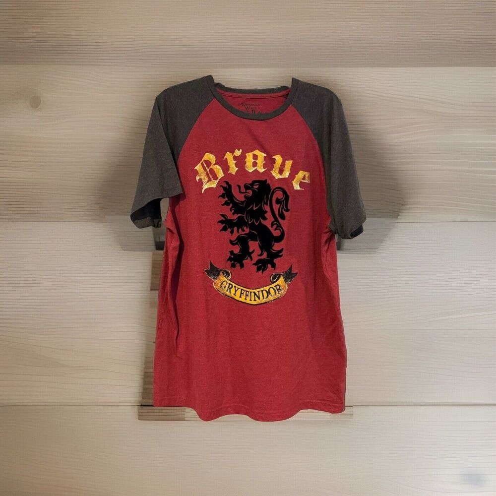 Harry Potter XL Gryffindor Brave Lion Raglan T-Shirt Red Gray Wizarding World
